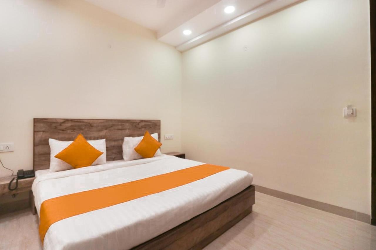 Fabhotel Comfort Residency II Гургаон Екстериор снимка