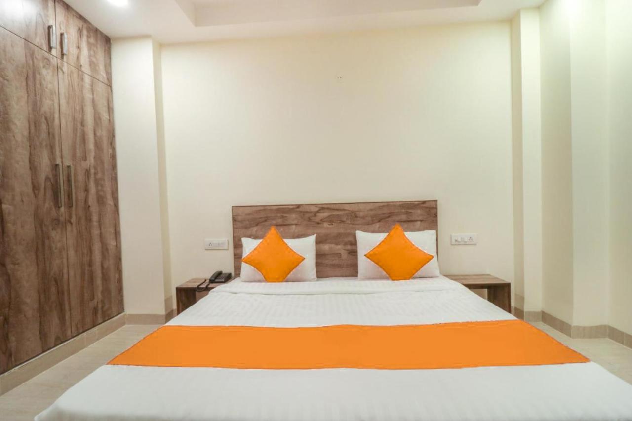 Fabhotel Comfort Residency II Гургаон Екстериор снимка