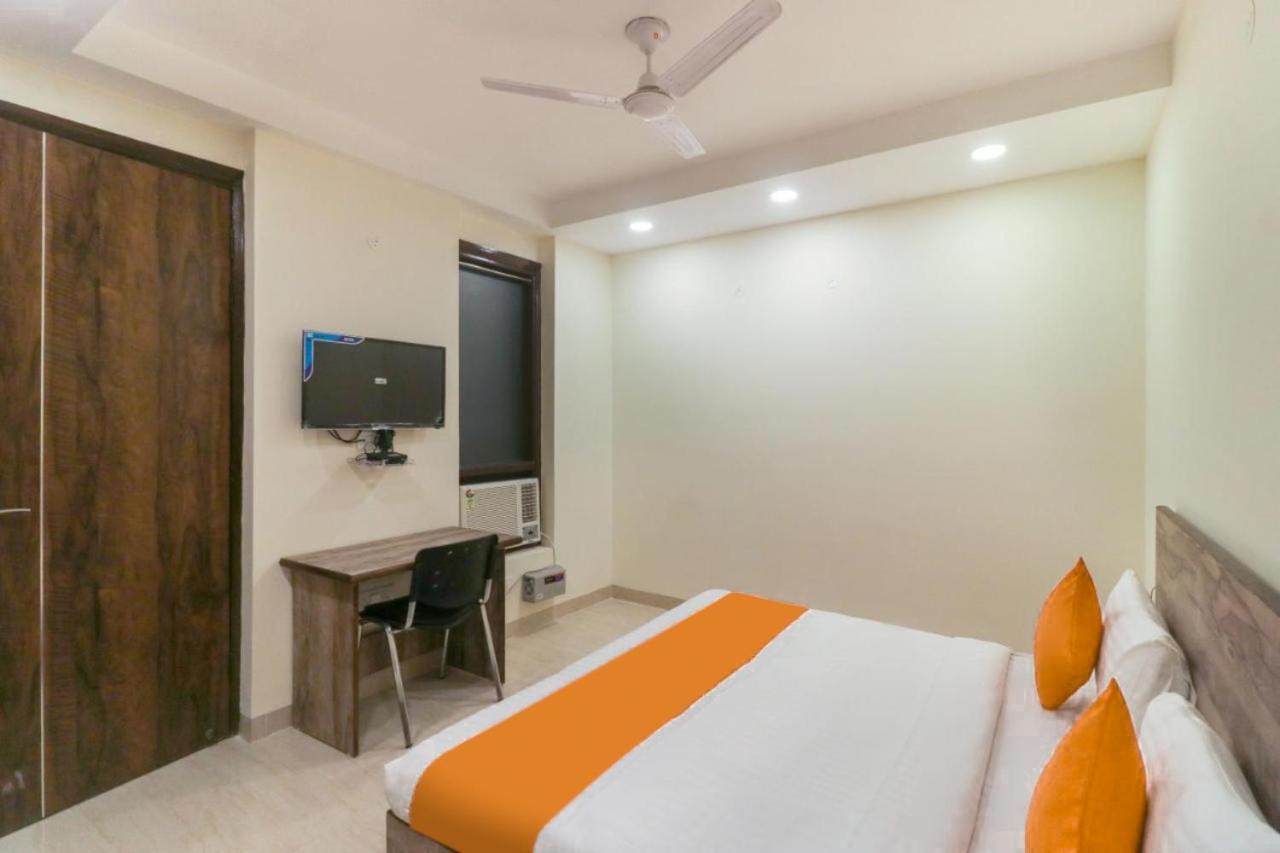 Fabhotel Comfort Residency II Гургаон Екстериор снимка