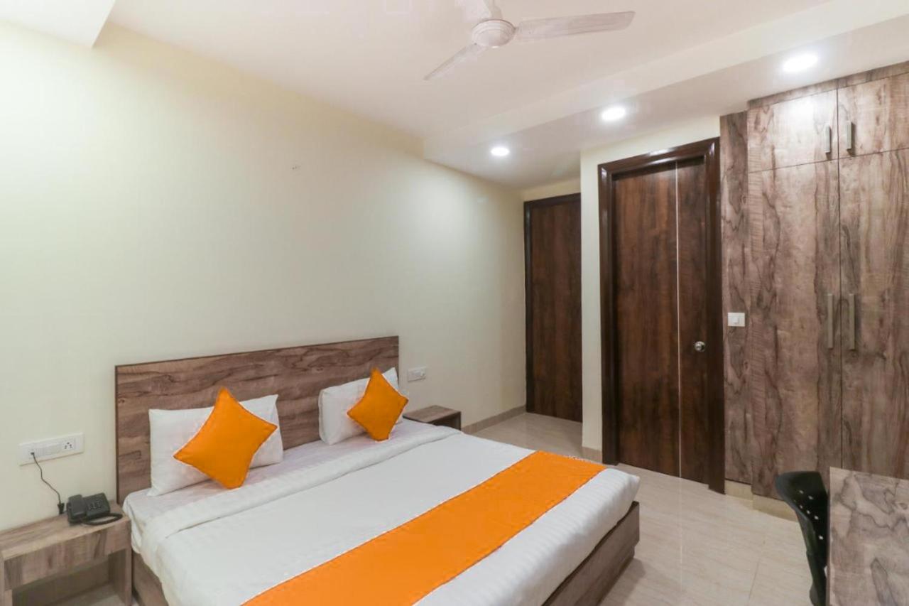 Fabhotel Comfort Residency II Гургаон Екстериор снимка