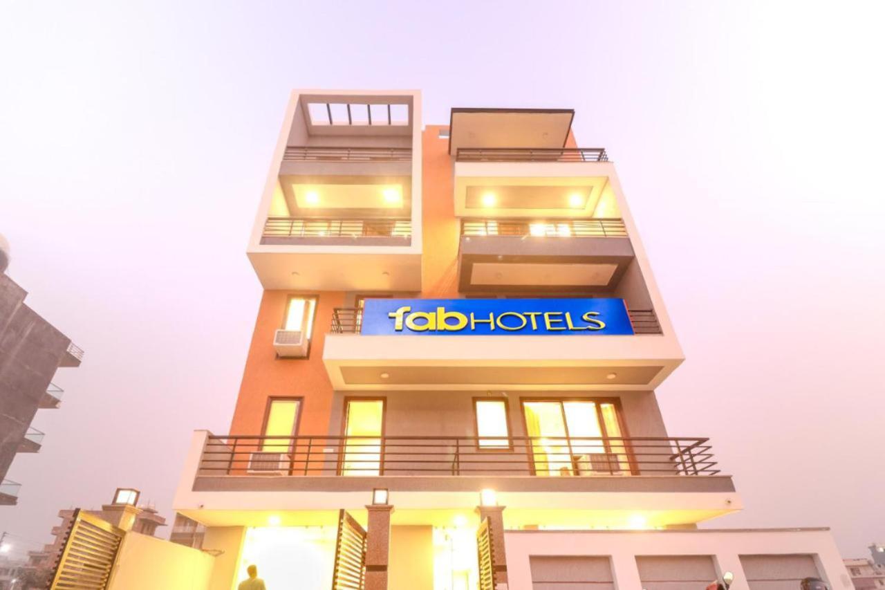Fabhotel Comfort Residency II Гургаон Екстериор снимка